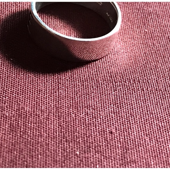 Sterling Silver Peace Band Ring Size 8 - Picture 10 of 16